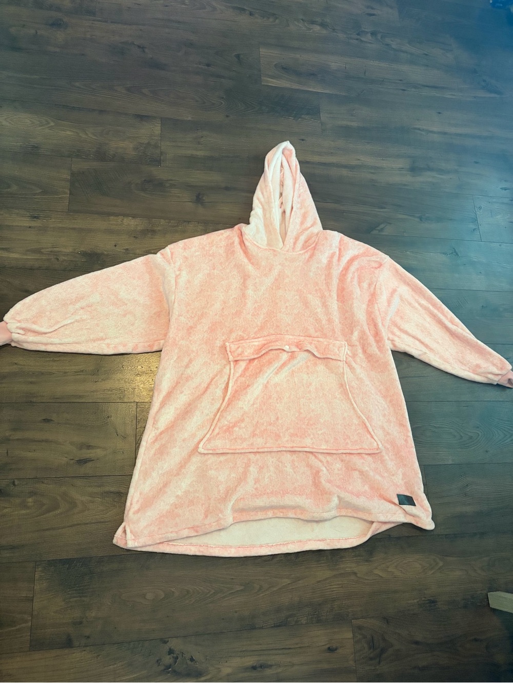Plush Oversized Hooded Pullover in Light Pink